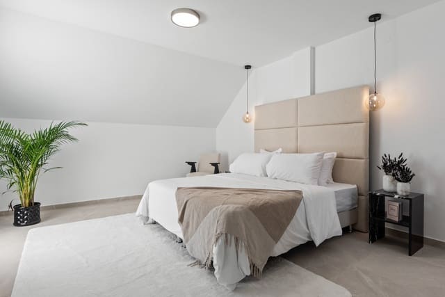 3 bedroom Apartment for sale in Marbella with pool garage - € 1,075,000 (Ref: 9507934)