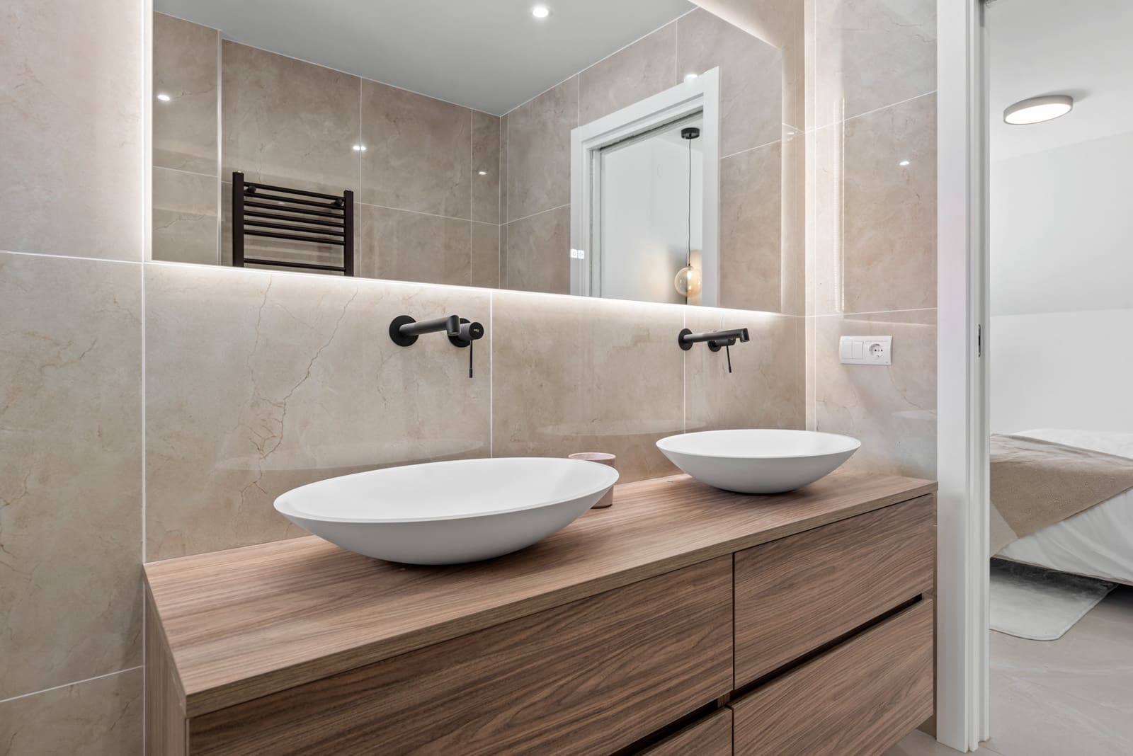 3 bedroom Apartment for sale in Marbella with pool garage - € 1,075,000 (Ref: 9507934)