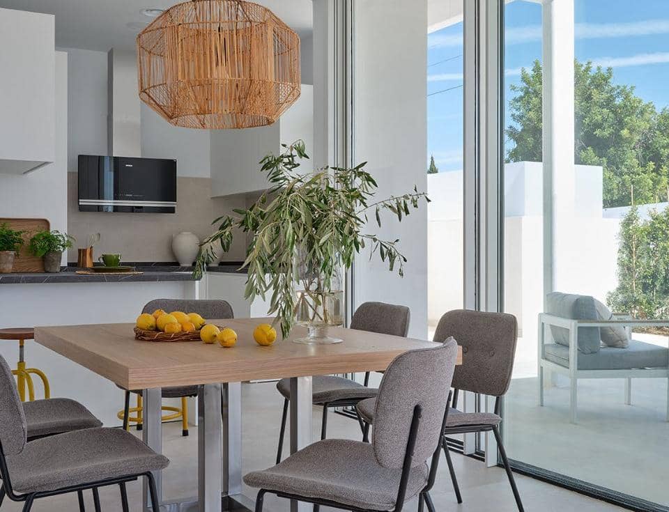 3 sypialnia Willa na sprzedaż w Marbella z basenem garażem - 1 690 000 € (Ref: 9507949)