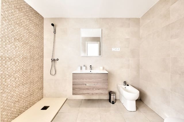 3 Zimmer Apartment zu verkaufen in Marbella mit Pool Garage - 320.000 € (Ref: 9507971)