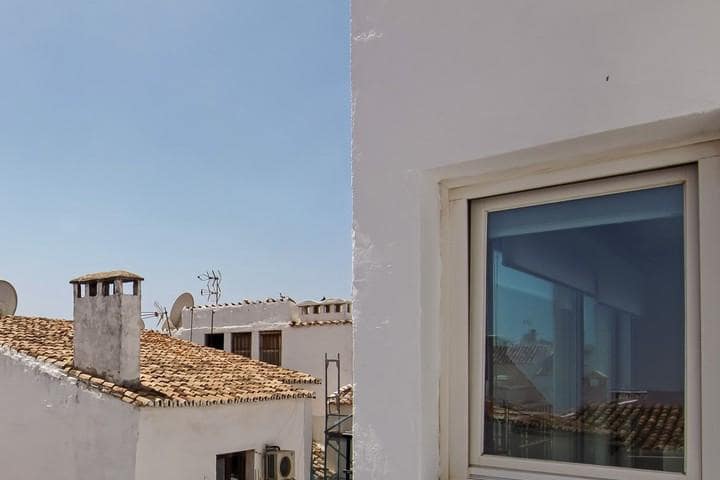 Apartamento de 2 habitaciones en Puerto Banus en venta - 440.000 € (Ref: 9553253)