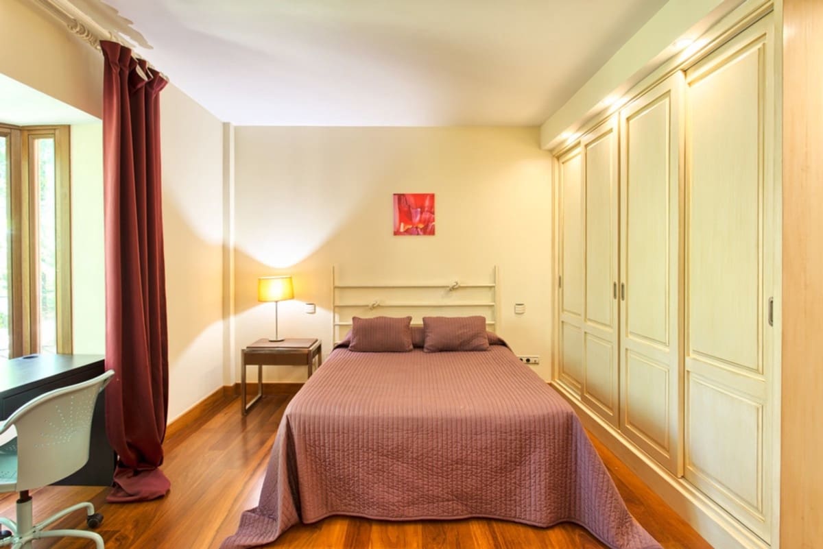 Chalet de 5 habitaciones en Marbella en venta con piscina garaje - 2.900.000 € (Ref: 9553256)