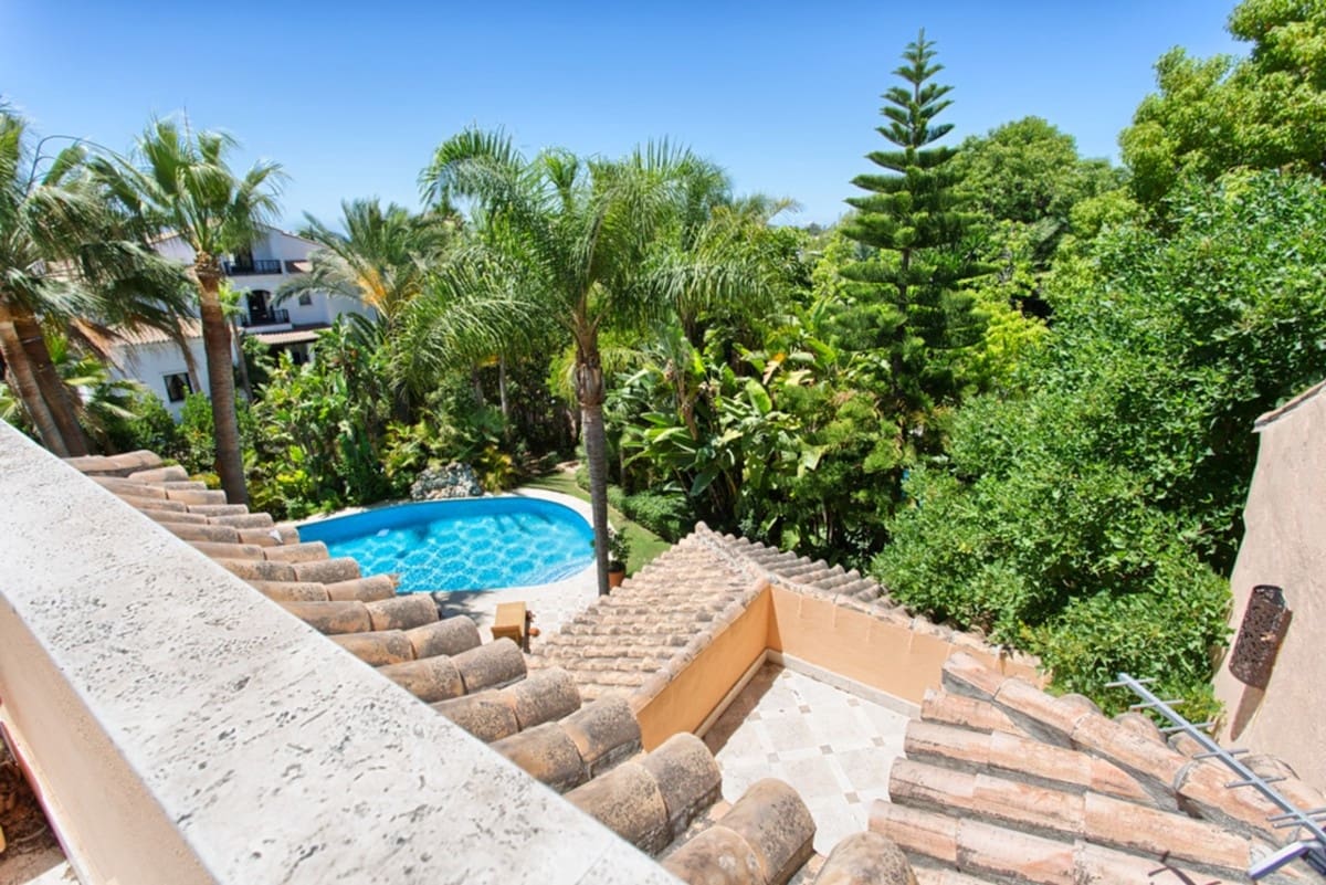 Chalet de 5 habitaciones en Marbella en venta con piscina garaje - 2.900.000 € (Ref: 9553256)