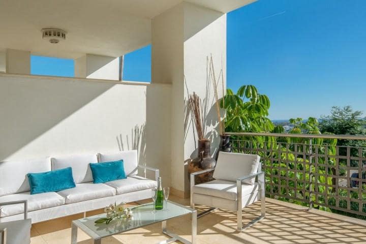 2 sypialnia Apartament na sprzedaż w Benahavis z basenem garażem - 350 000 € (Ref: 9553273)