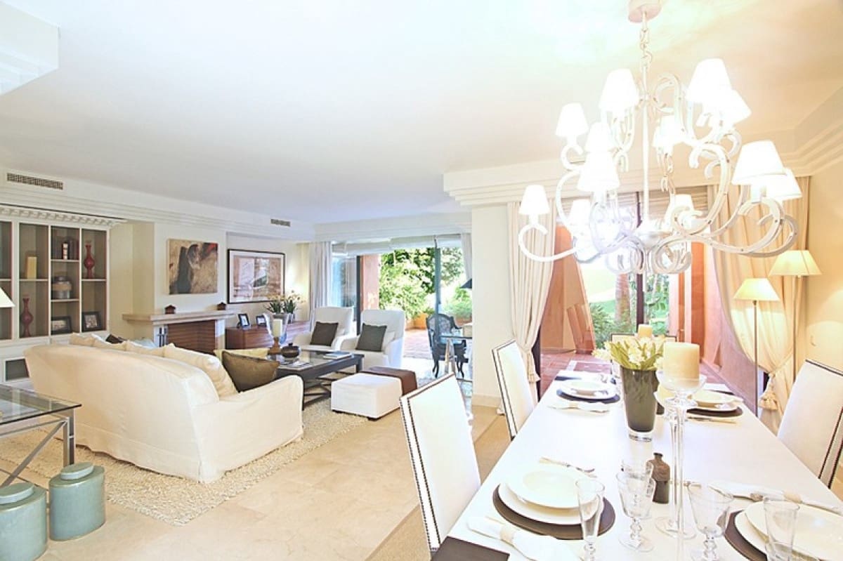 Ático de 3 habitaciones en Marbella en venta con piscina garaje - 1.200.000 € (Ref: 9553291)