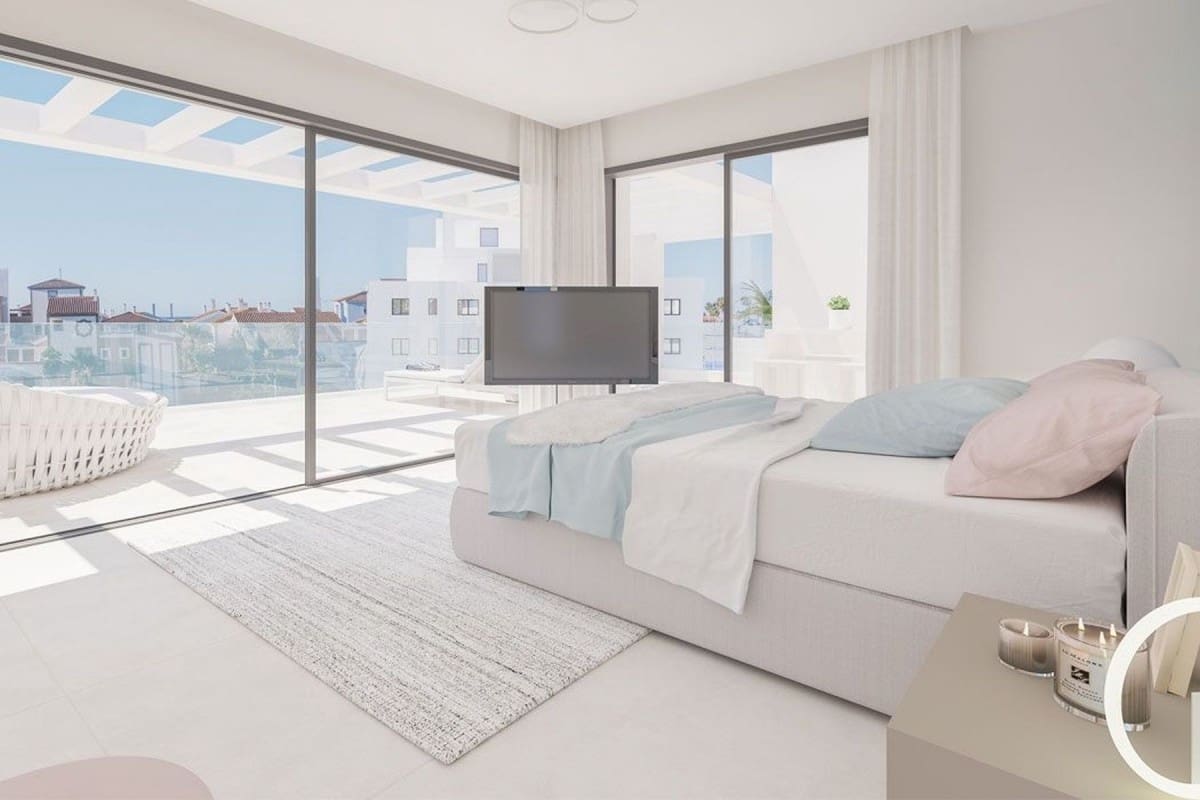 3 soveværelse Penthouse til salg i Estepona med swimmingpool garage - € 715.000 (Ref: 9553296)
