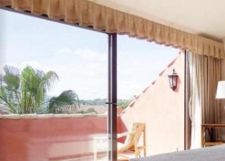 Ático de 2 habitaciones en Puerto Banus en venta con piscina garaje - 549.500 € (Ref: 9553313)