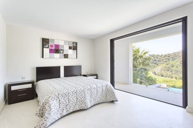 Chalet de 6 habitaciones en Marbella en venta con piscina garaje - 3.500.000 € (Ref: 9553322)