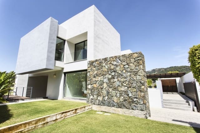 Chalet de 6 habitaciones en Marbella en venta con piscina garaje - 3.500.000 € (Ref: 9553322)