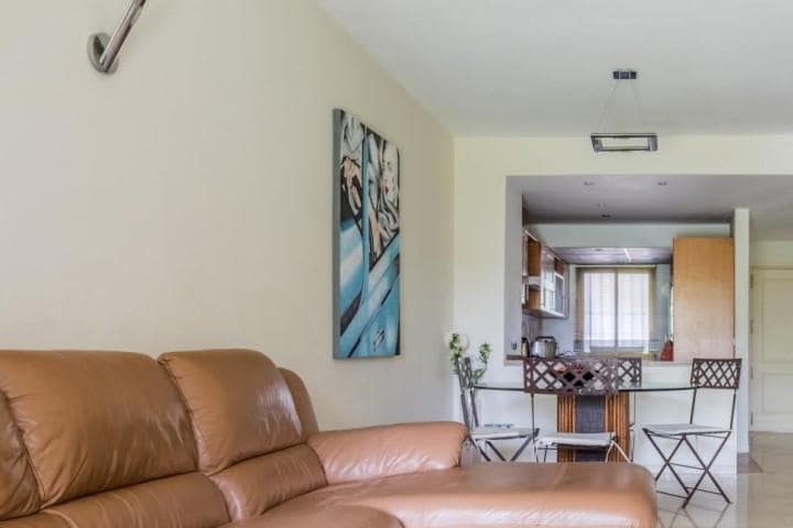 2 bedroom Apartment for sale in Marbella with pool - € 450,000 (Ref: 9553329)