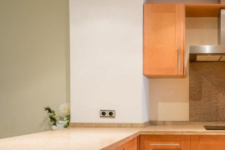 2 bedroom Apartment for sale in Marbella with pool - € 450,000 (Ref: 9553329)