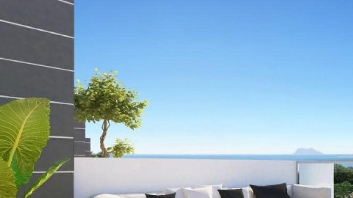 4 quarto Casa em Banda para venda em Sotogrande com piscina garagem - 343 000 € (Ref: 9553334)