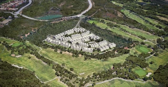 Chalet de 4 habitaciones en Estepona en venta con piscina garaje - 548.000 € (Ref: 9553335)