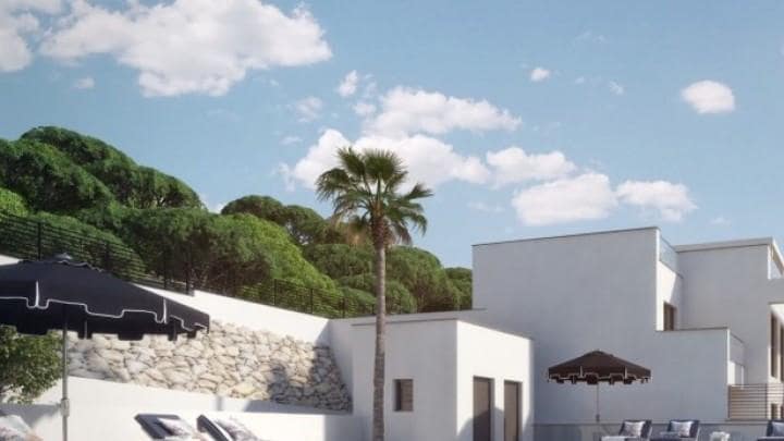 2 bedroom Apartment for sale in Benahavis with pool garage - € 302,000 (Ref: 9553342)