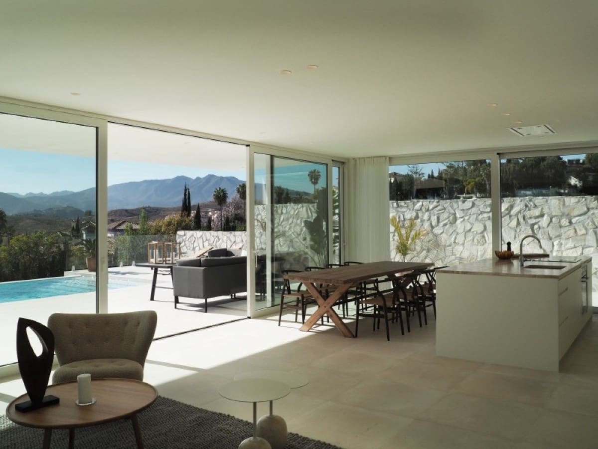 5 bedroom Villa for sale in Mijas with pool garage - € 895,000 (Ref: 9553370)