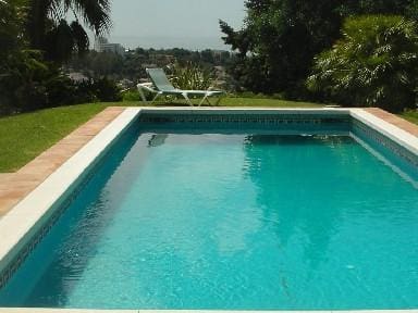 5 Zimmer Villa zu verkaufen in Marbella mit Pool Garage - 1.500.000 € (Ref: 9553382)