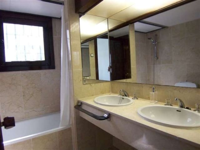 3 sovrum Takvåning till salu i Marbella med pool - 339 000 € (Ref: 9553386)