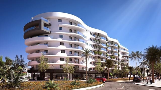 Apartamento de 2 habitaciones en Estepona en venta con piscina garaje - 350.950 € (Ref: 9553388)