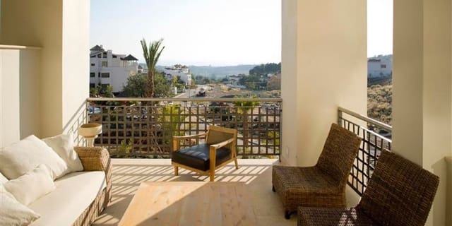 Apartamento de 2 habitaciones en Benahavís en venta con piscina - 350.000 € (Ref: 9553399)