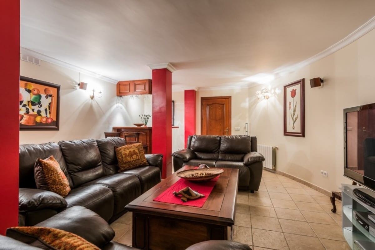 4 chambre Villa/Maison à vendre à Marbella avec piscine garage - 1 195 000 € (Ref: 9553400)