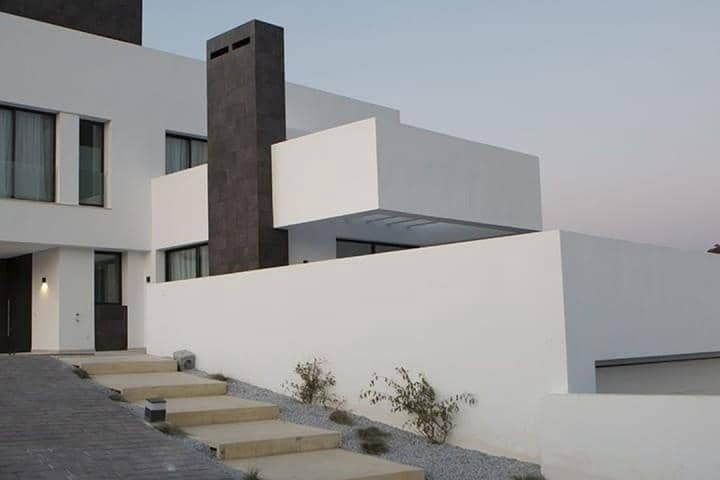 5 bedroom Villa for sale in Marbella with pool garage - € 3,450,000 (Ref: 9553411)