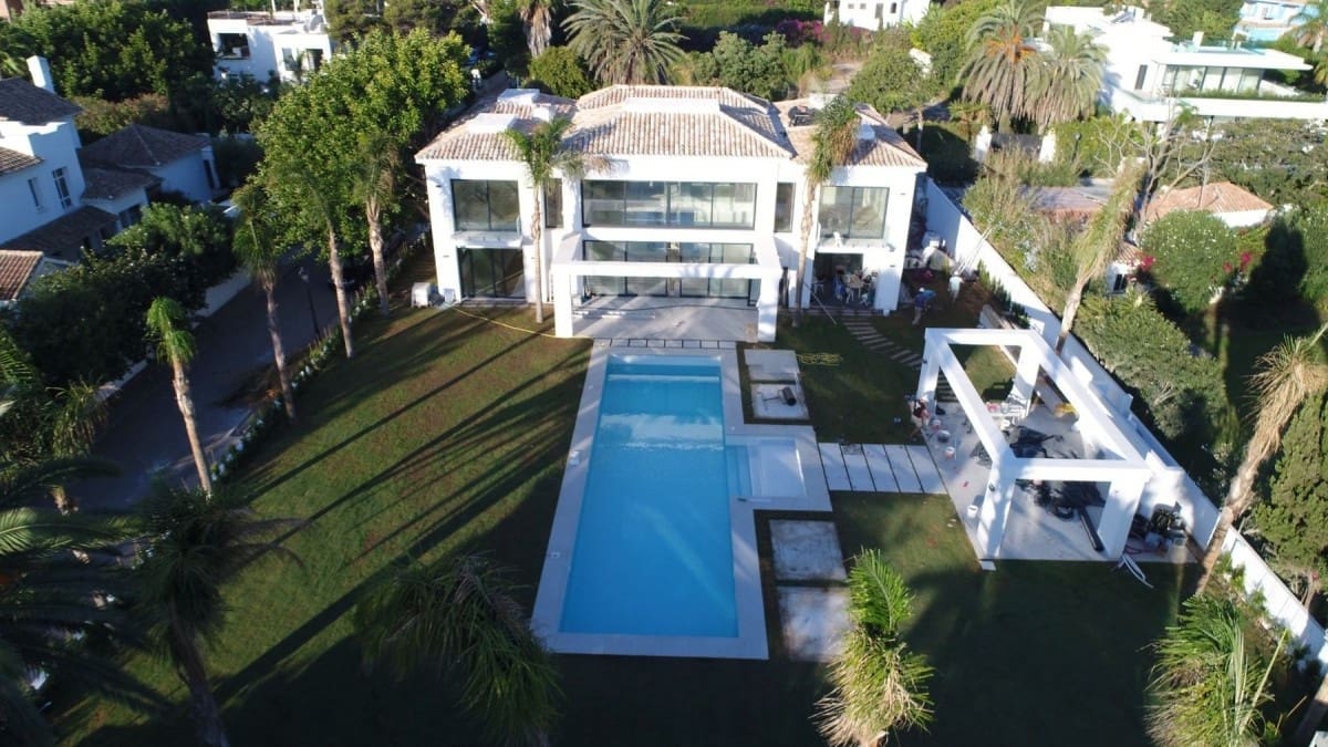 5 soveværelse Villa til salg i Estepona med swimmingpool garage - € 3.900.000 (Ref: 9553419)