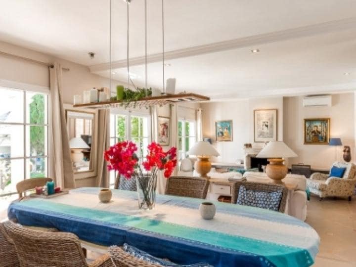 5 camera da letto Villa in vendita in Marbella con piscina - 1.595.000 € (Rif: 9553427)