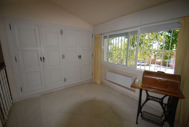 6 soveværelse Villa til salg i Marbella med swimmingpool garage - € 1.875.000 (Ref: 9553443)