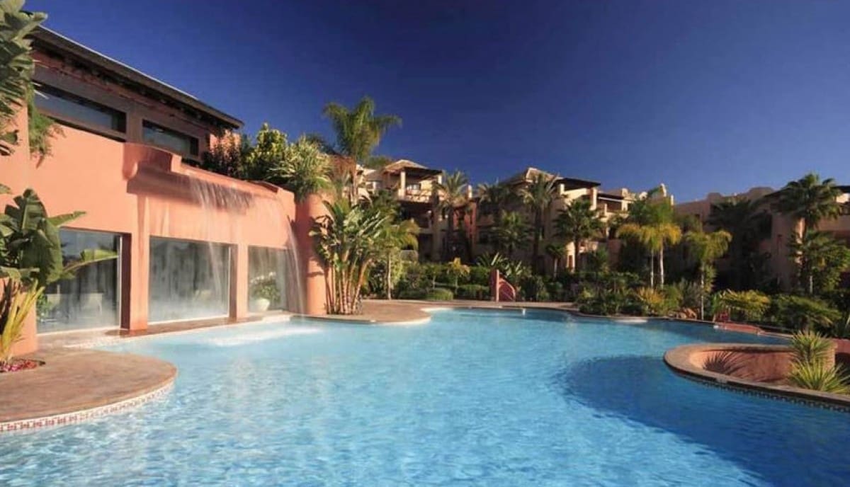 3 soveværelse Lejlighed til salg i Marbella med swimmingpool - € 780.000 (Ref: 9553445)