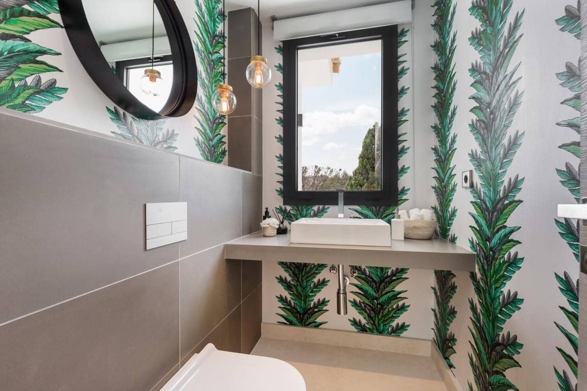 5 bedroom Villa for sale in Marbella with pool garage - € 2,450,000 (Ref: 9553452)