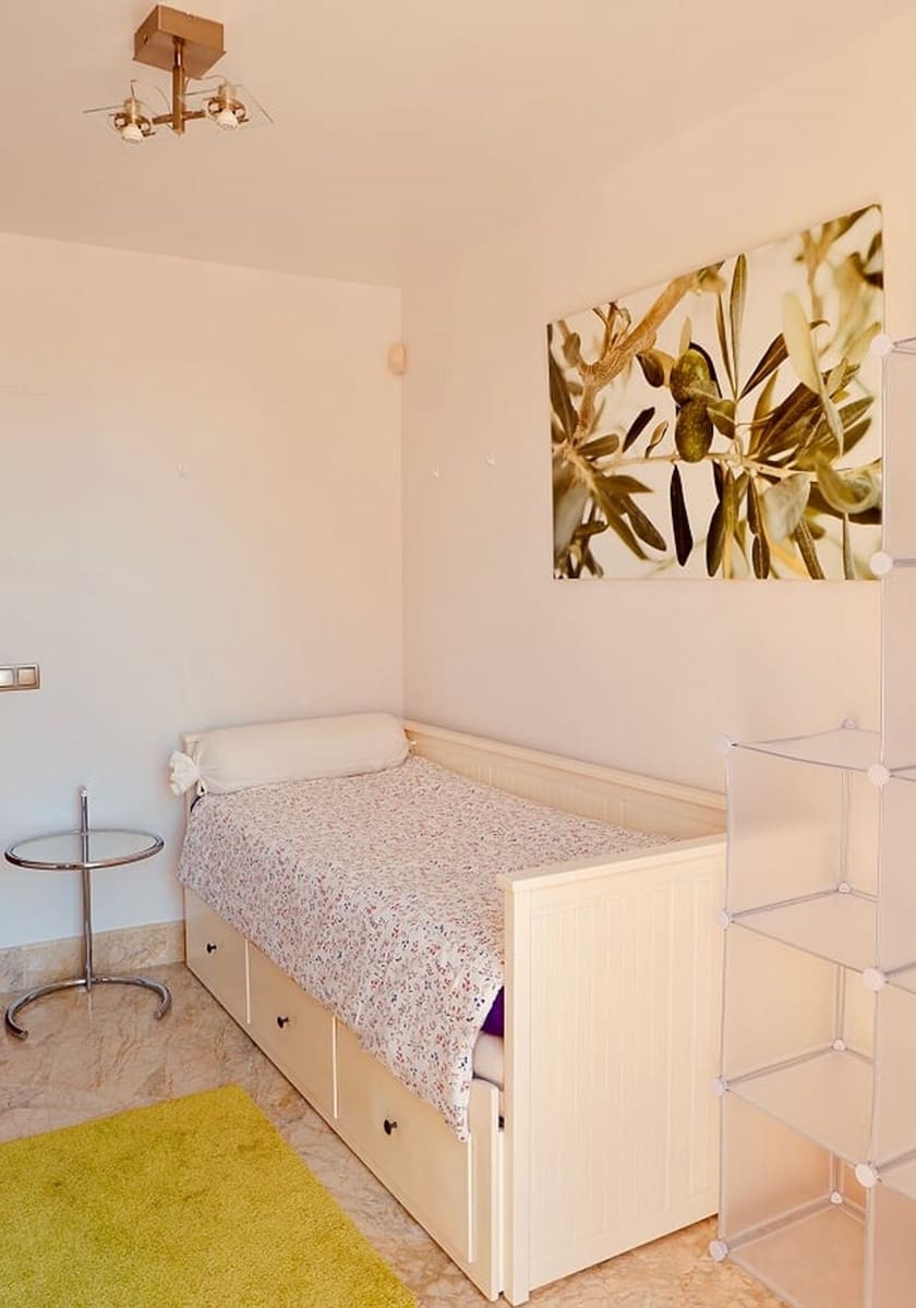 3 quarto Penthouse para venda em Marbella com piscina garagem - 1 300 000 € (Ref: 9553455)