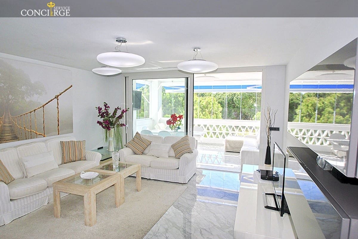 Apartamento de 3 habitaciones en Puerto Banus en venta con piscina garaje - 1.250.000 € (Ref: 9553456)