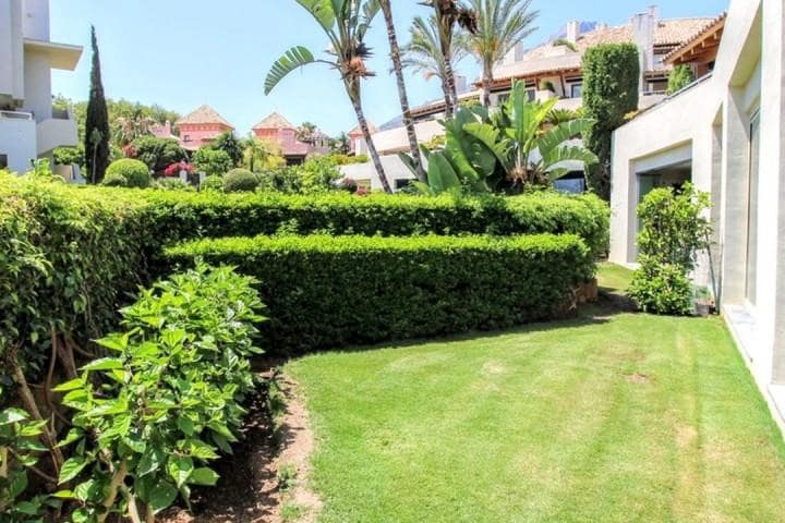 2 soveværelse Lejlighed til salg i Marbella med swimmingpool garage - € 790.000 (Ref: 9553458)