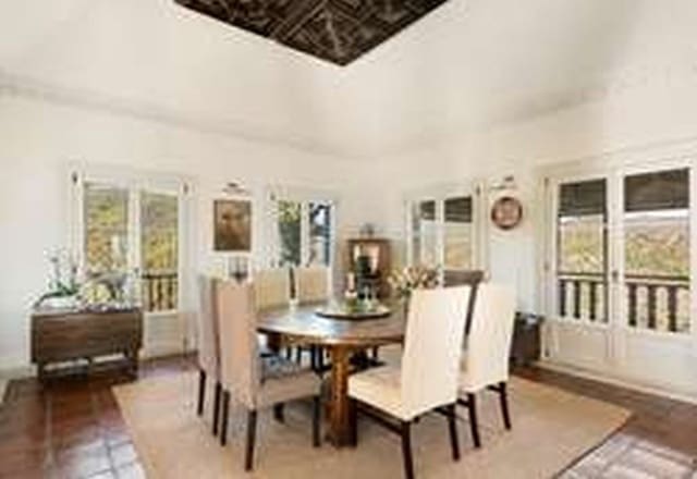 5 bedroom Villa for sale in Benahavís with pool garage - € 3,500,000 (Ref: 9553461)