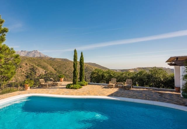 5 bedroom Villa for sale in Benahavís with pool garage - € 3,500,000 (Ref: 9553461)