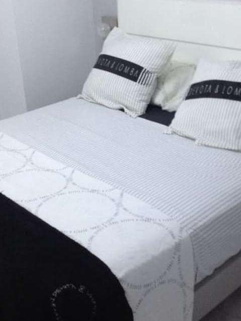 3 quarto Apartamento para venda em Puerto Banus com piscina - 1 200 000 € (Ref: 9553465)