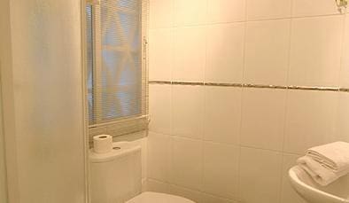 Apartamento de 3 habitaciones en Marbella en venta con piscina - 895.000 € (Ref: 9553473)