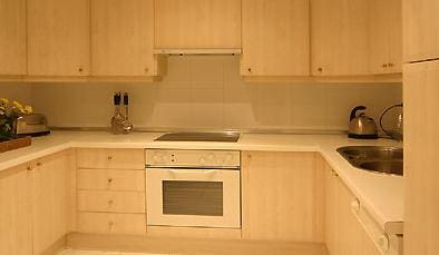 Apartamento de 3 habitaciones en Marbella en venta con piscina - 895.000 € (Ref: 9553473)