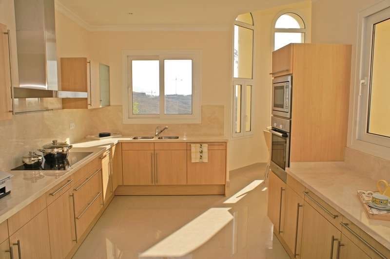 7 bedroom Villa for sale in Marbella with pool garage - € 2,450,000 (Ref: 9553474)