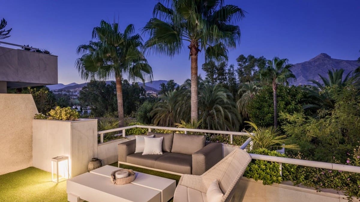 3 soveværelse Penthouse til salg i Marbella med swimmingpool - € 1.950.000 (Ref: 9553478)