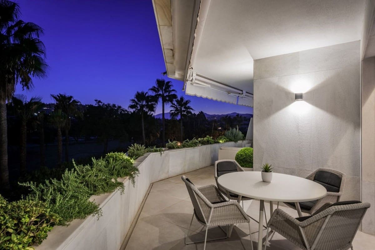 3 soveværelse Penthouse til salg i Marbella med swimmingpool - € 1.950.000 (Ref: 9553478)