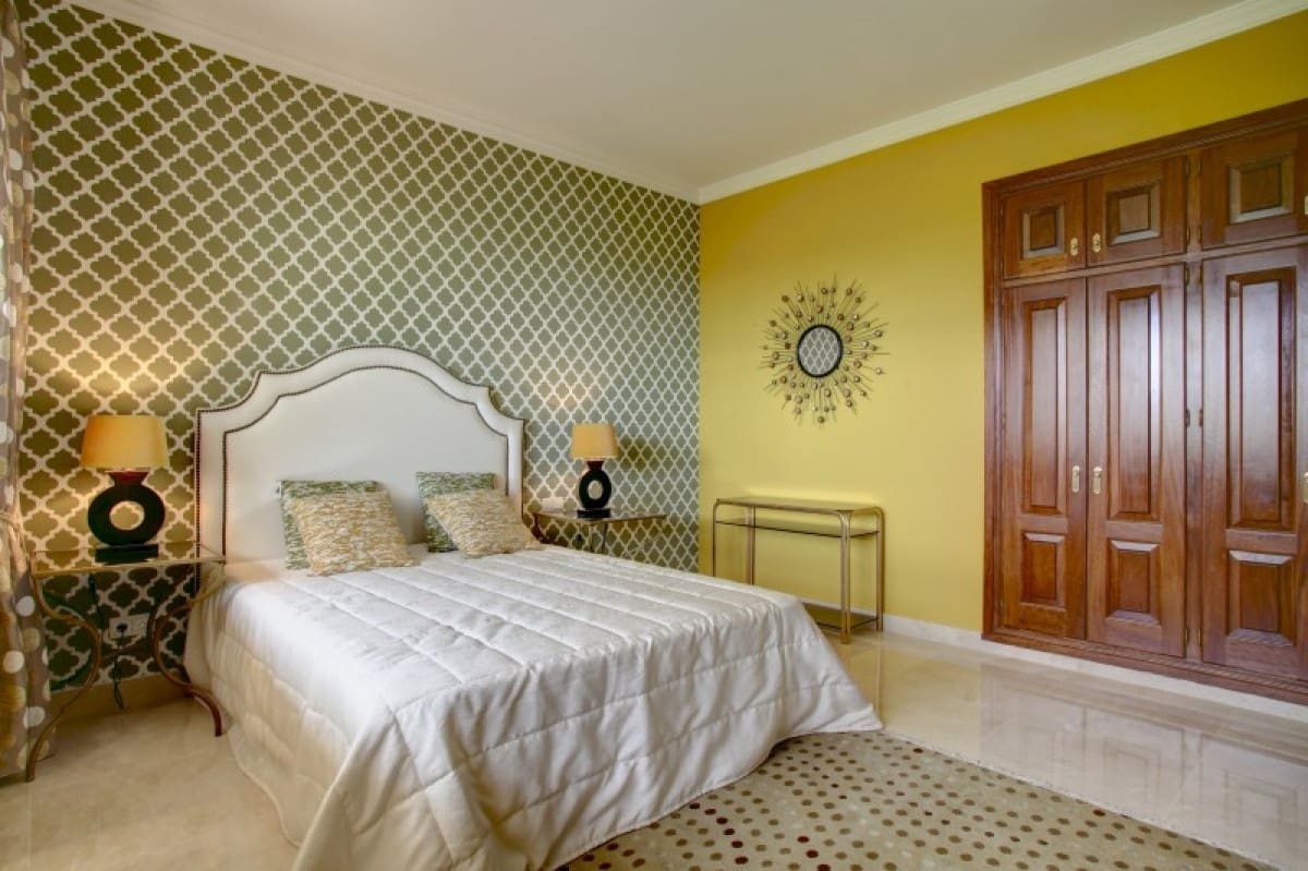 4 quarto Moradia para venda em Benahavis com piscina garagem - 1 325 000 € (Ref: 9553482)