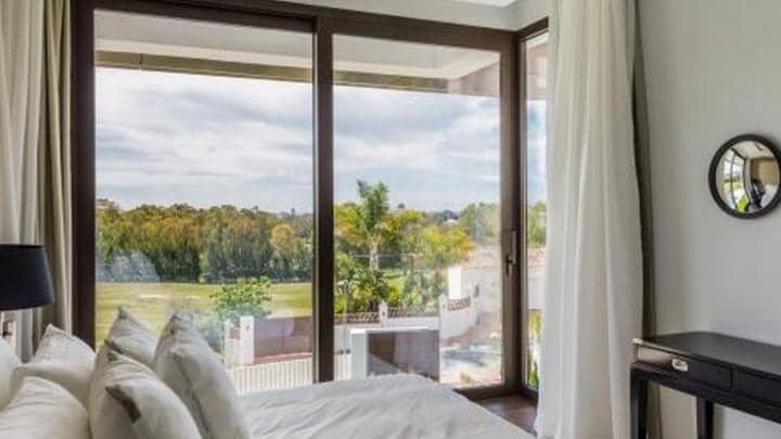 Chalet de 5 habitaciones en Benahavís en venta con piscina - 2.650.000 € (Ref: 9553483)