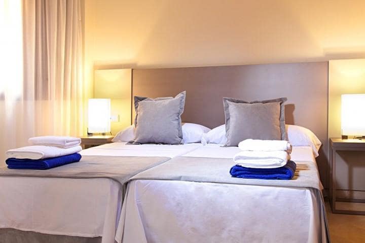 4 bedroom Apartment for sale in Puerto Banus with pool garage - € 1,163,500 (Ref: 9553492)