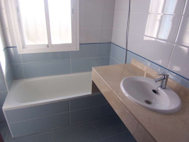 Chalet de 4 habitaciones en Marbella en venta con piscina - 1.200.000 € (Ref: 9553499)