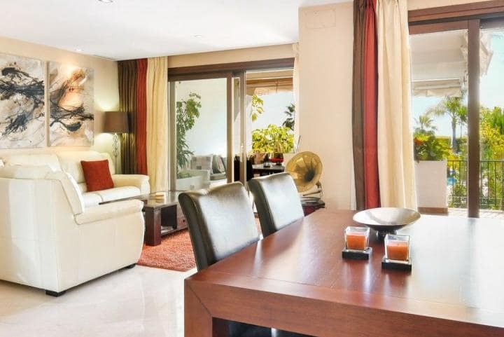 Casa de 3 habitaciones en Benahavís en venta con piscina garaje - 590.000 € (Ref: 9553502)