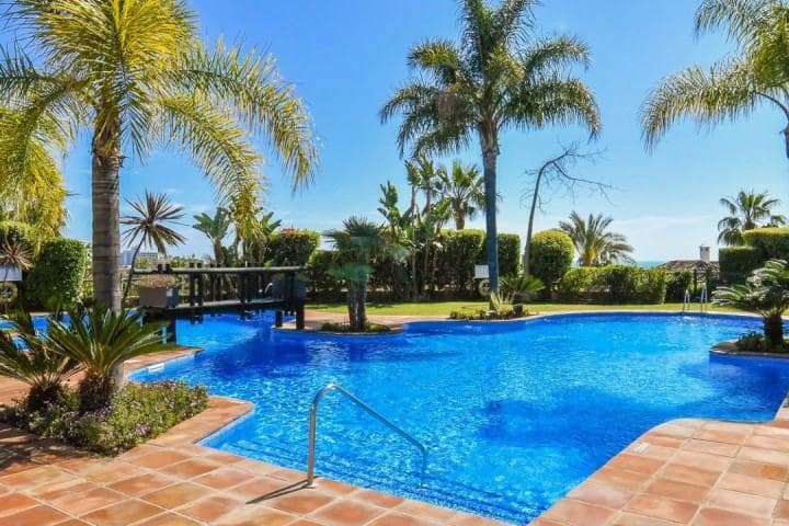 Casa de 3 habitaciones en Benahavís en venta con piscina garaje - 590.000 € (Ref: 9553502)