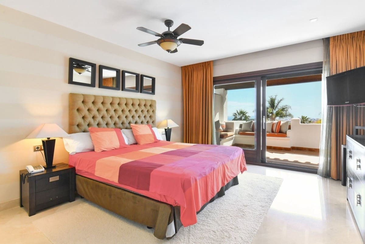 Casa de 3 habitaciones en Benahavís en venta con piscina garaje - 590.000 € (Ref: 9553502)