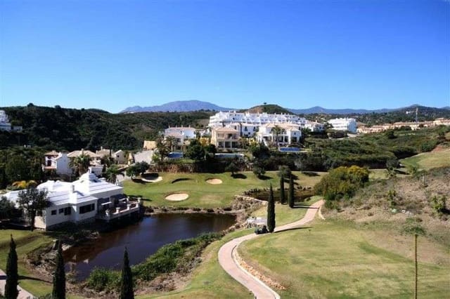 3 bedroom Villa for sale in Marbella with pool garage - € 750,000 (Ref: 9553510)