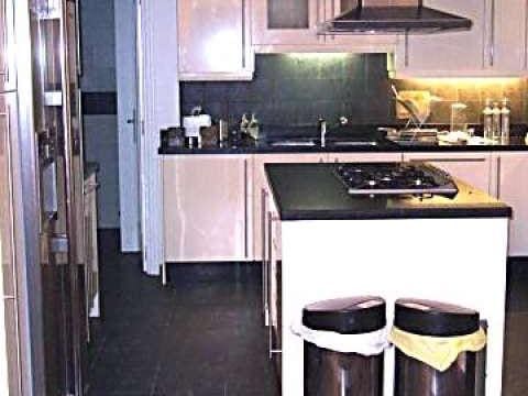 10 soveværelse Villa til salg i Marbella med swimmingpool - € 1.350.000 (Ref: 9553518)